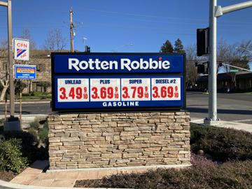 Rotten Robbie gas prices